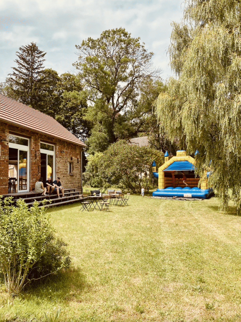 Hochzeitsscheune, Location, Hochzeitslocation, Hochzeit, Hochzeit Brandenburg, Im Grünen heiraten, Freie Trauung, Eventlocation, Teambuilding, Firmenfeier, Firmenevent,