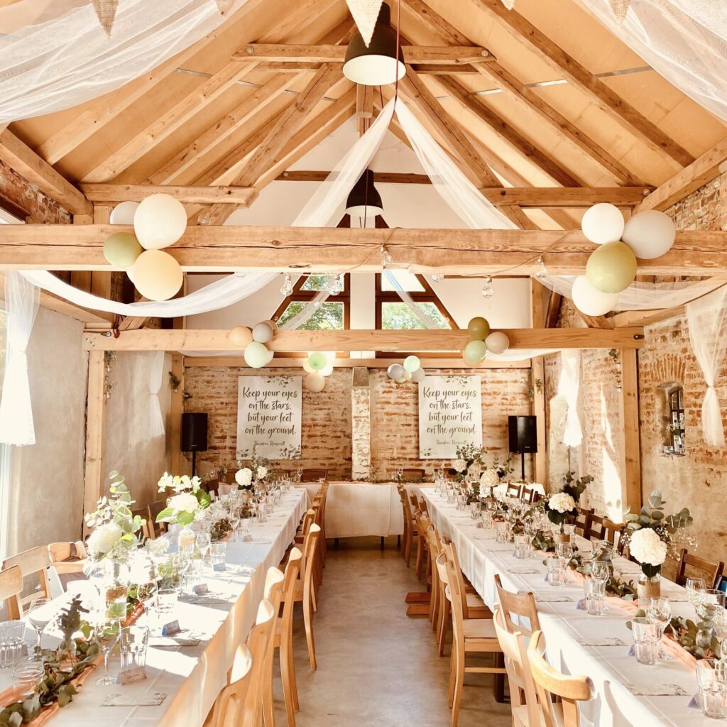 Hochzeitsscheune, Hochzeit, Hochzeit Brandenburg, Freie Trauung, Weddingbarn, Heiraten in Brandenburg, besonders heiraten
