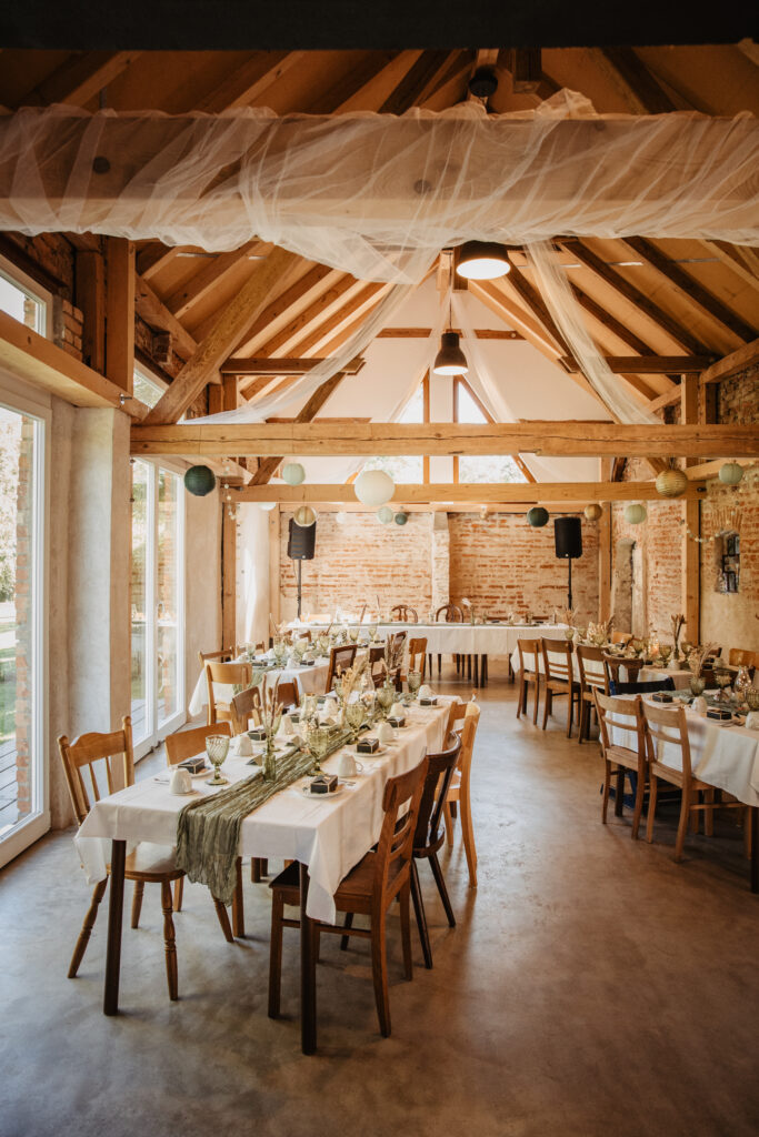 Hochzeitsscheune, Hochzeit, Hochzeit Brandenburg, Freie Trauung, Weddingbarn, Heiraten in Brandenburg, besonders heiraten